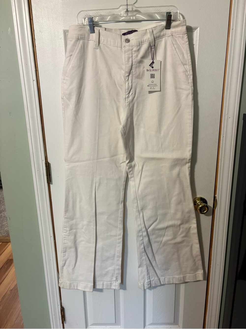 White Women’s Casual Pants